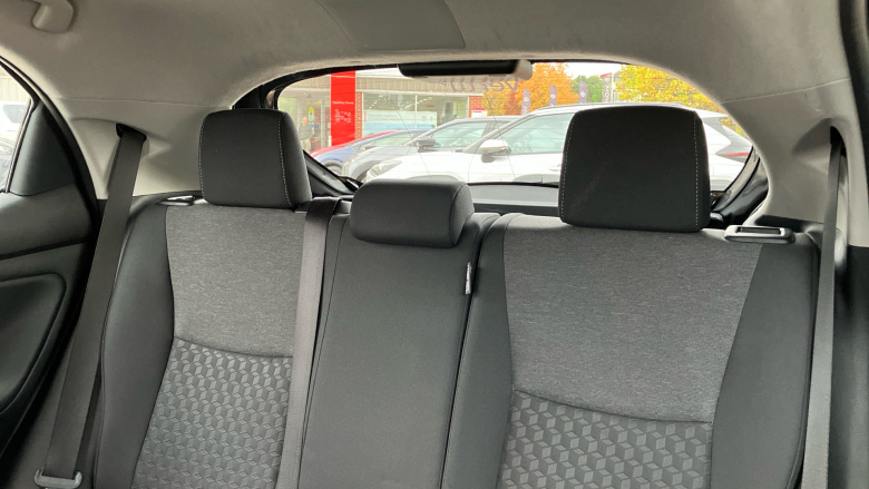 Toyota Yaris 1.5 Hybrid Design 5dr CVT Hybrid Hatchback